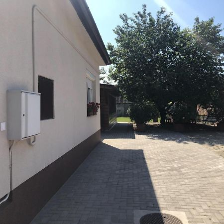 Apartament Bettina Vendeghaz Kiskoros Zewnętrze zdjęcie