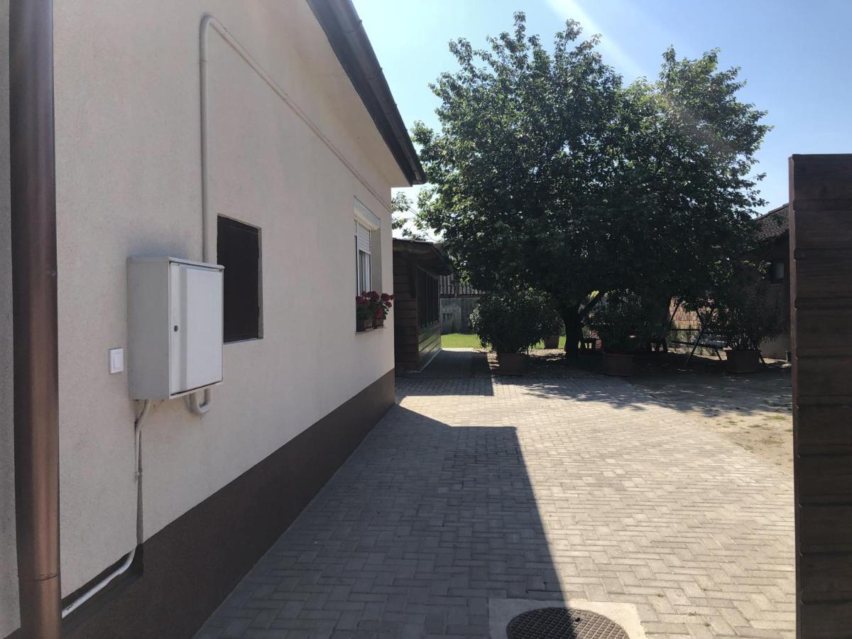 Apartament Bettina Vendeghaz Kiskoros Zewnętrze zdjęcie