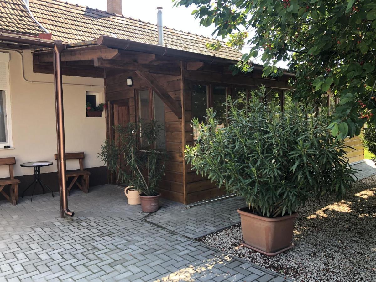 Apartament Bettina Vendeghaz Kiskoros Zewnętrze zdjęcie